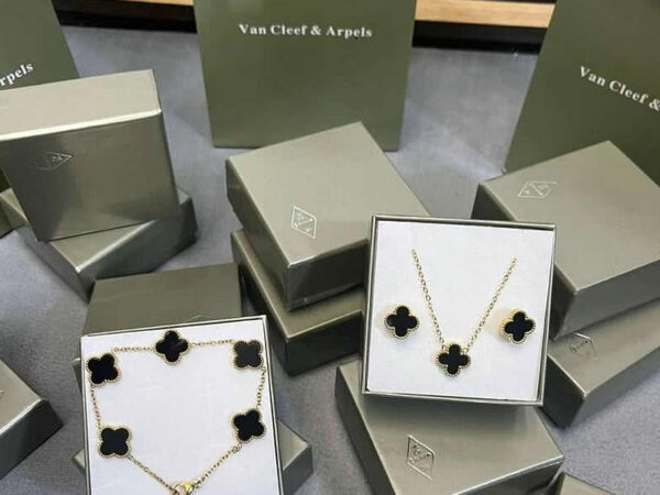 Quality Van Cleef Necklace, Earring & Bracelet Set